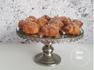 soesjes-met-gezouten-karamel-recept-van-koek-tot-cake