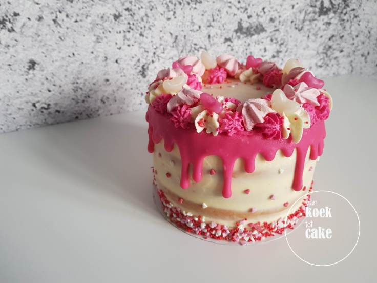 Valentijnstaart Valentijn Taart van koek tot cake