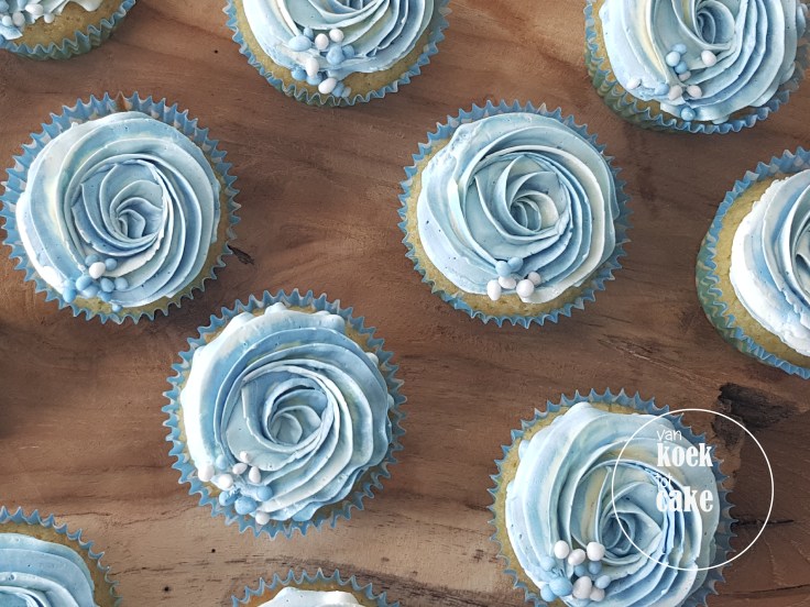 cupcakes-jongen-blauw-babyshower-babyborrel-kraamfeest-(4)-ideeën-hapjes