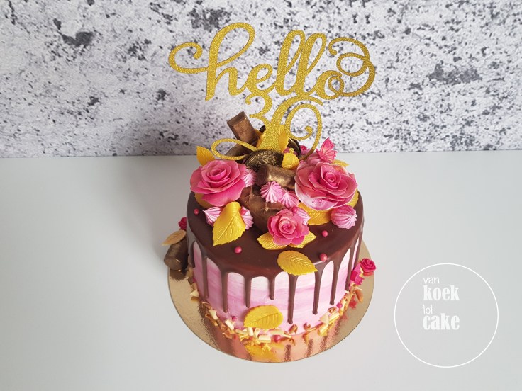 Verjaardagstaart Hello 30 - Van koek tot cake