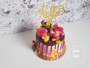 Verjaardagstaart Hello 30 - Van koek tot cake