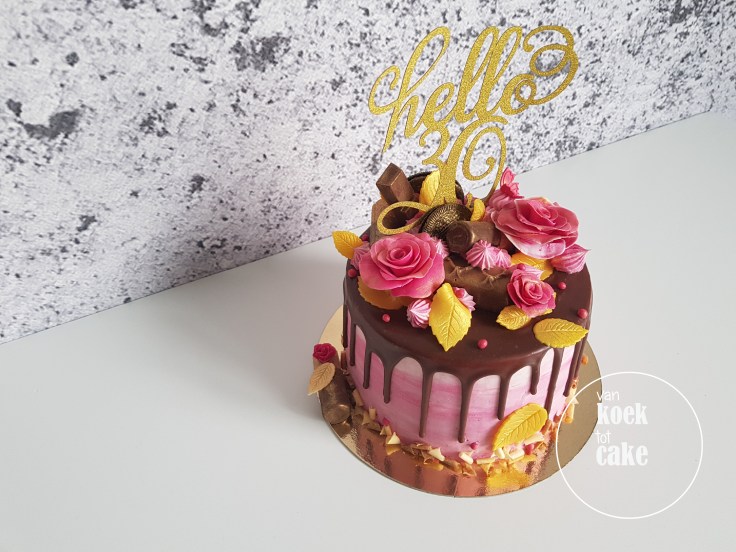 Verjaardagstaart Hello 30 - Van koek tot cake