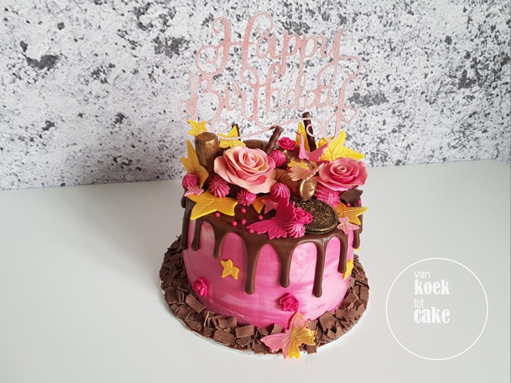 Verjaardagstaart roze goud en heel veel chocolade en nutella