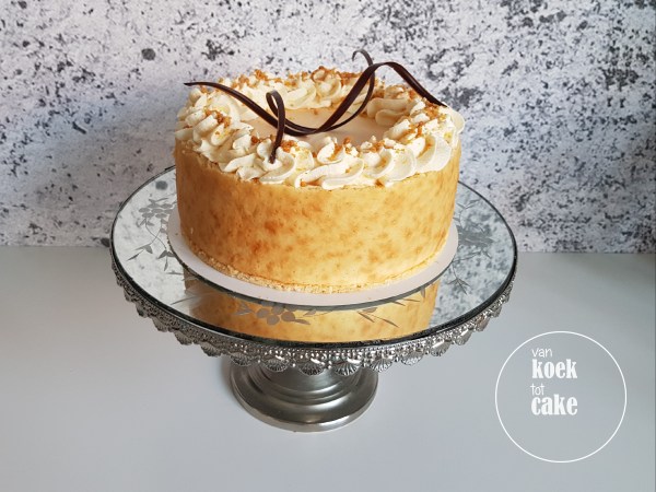 Abrikozen mousse taart met amandel biscuit - van koek tot cake middelburg