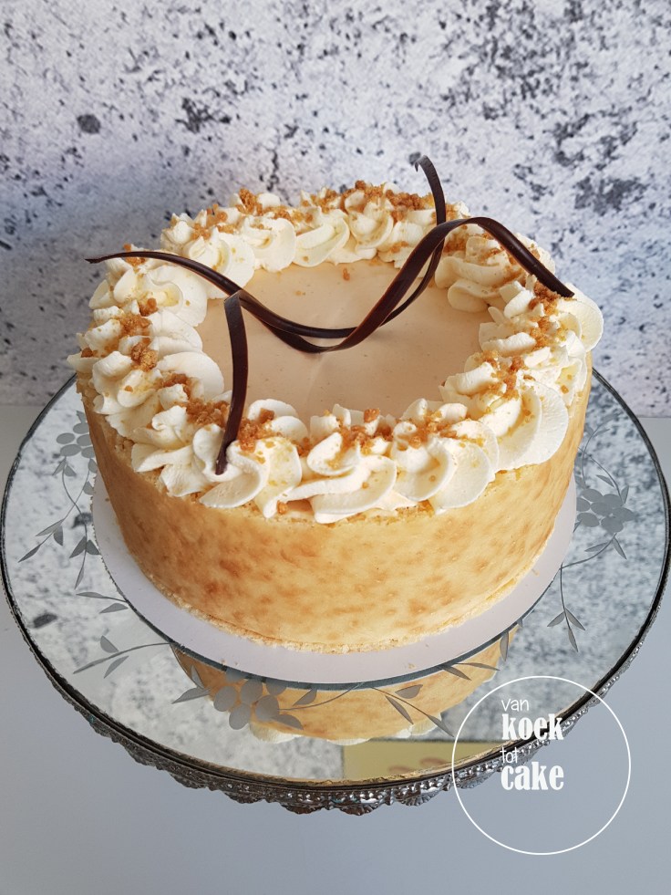 Abrikozen mousse taart met amandel biscuit - van koek tot cake middelburg