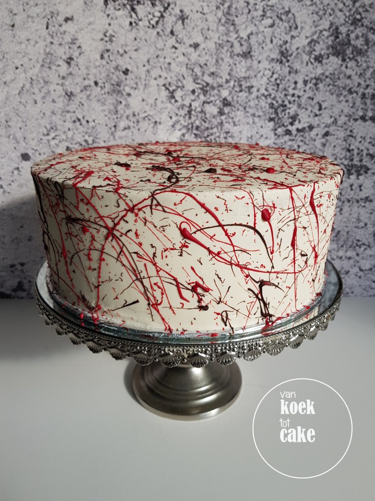 Verjaardagstaart met spetters en frambozenvulling - van koek tot cake Middelburg