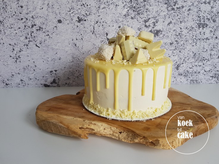Witte chocolade repen taart drip cake met witte chocolade vulling - van koek tot cake Middelburg