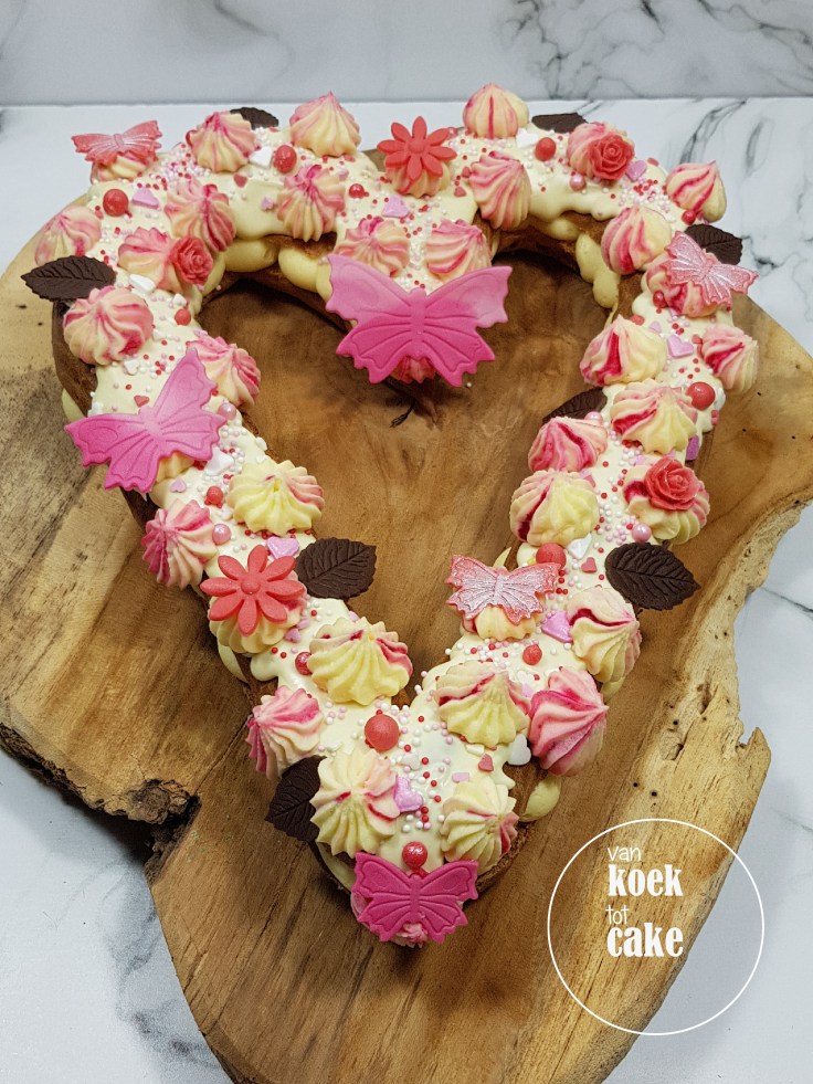 Valentijn eclair gebak taart - van koek tot cake - bestellen Middelburg Vlissingen Oost-Souburg