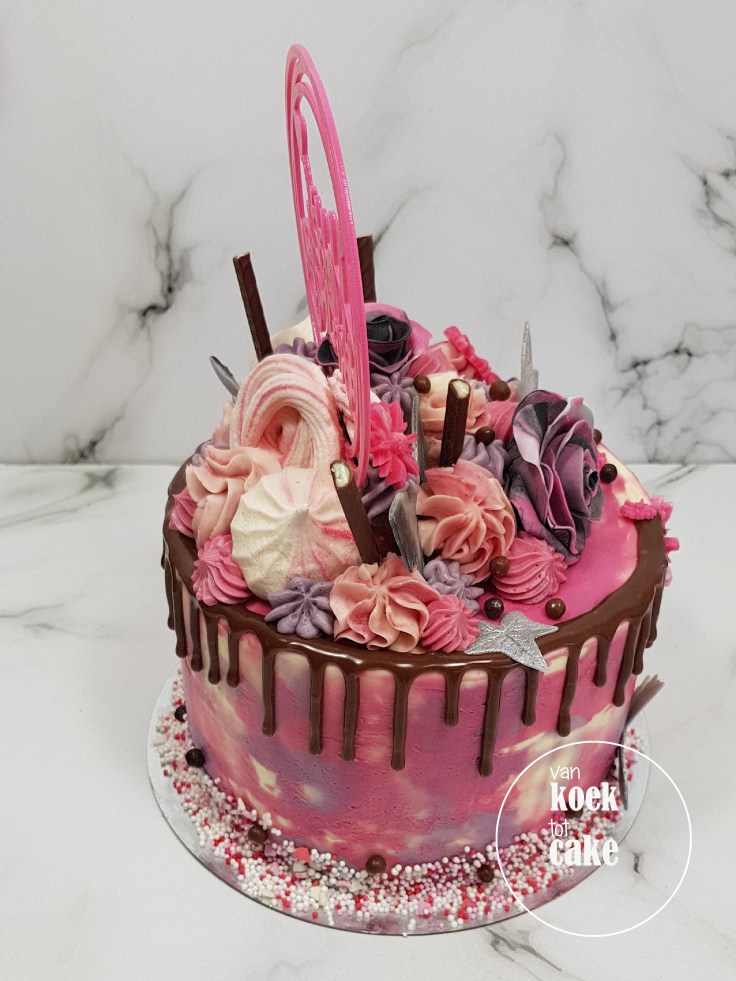Verjaardagstaart taart roze zilver met straciatellaroom - van koek tot cake - bestellen Middelburg Vlissingen Oost-Souburg