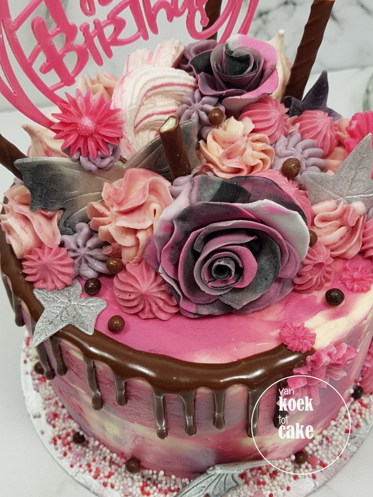 Verjaardagstaart taart roze zilver met straciatellaroom - van koek tot cake - bestellen Middelburg Vlissingen Oost-Souburg