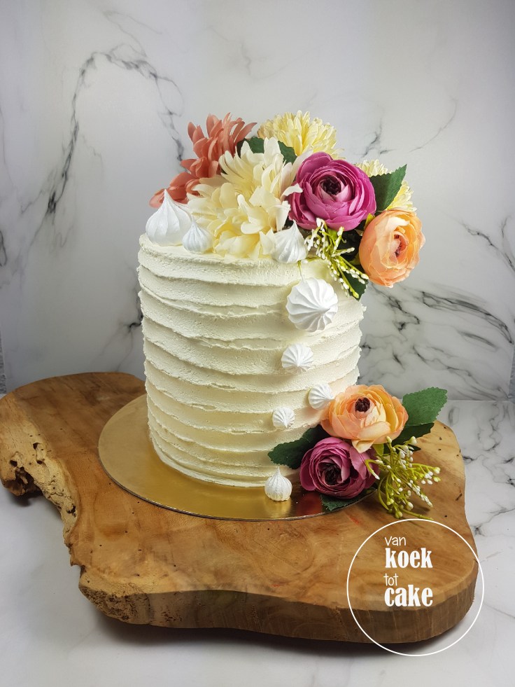 Bruidstaart | Taart met bloemen en botercreme op maat | bestellen Middelburg Vlissingen Oost-Souburg