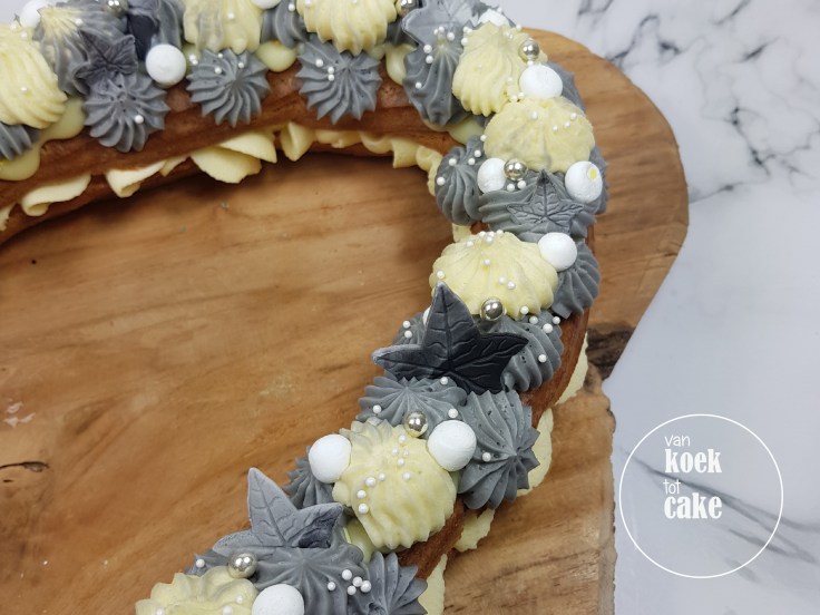 Eclair zwart wit grijs | Gebak op maat bestellen Vlissingen Middelburg Oost-Souburg