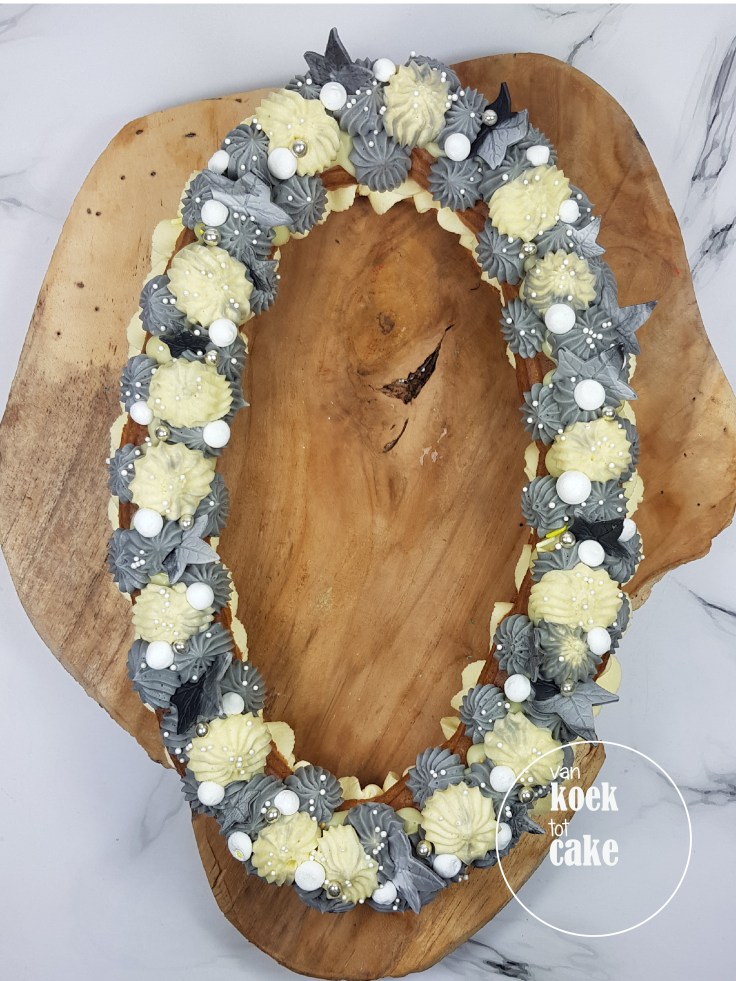 Eclair zwart wit grijs | Gebak op maat bestellen Vlissingen Middelburg Oost-Souburg