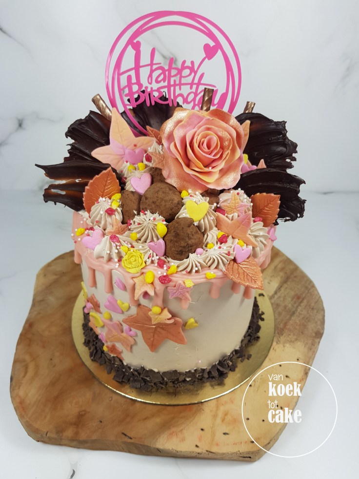 Verjaardagstaart rosé gold geel en roze - bestellen Vlissingen Middelburg Oost-Souburg