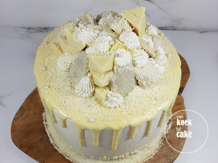 Witte chocolade drip cake taart met repen | Bestellen Vlissingen Middelburg Oost-Souburg | van koek tot cake