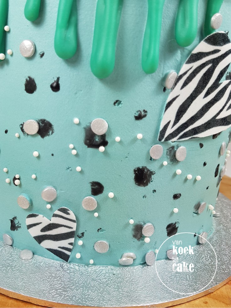 Babyshower drip cake geboorte taart jongen | bestellen Vlissingen Middelburg Oost-Souburg | Taart nagemaakt van geboortekaartje