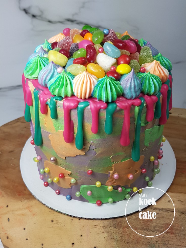 Vrolijke verjaardagstaart drip cake met snoep | bestellen Zeeland Vlissingen Middelburg Oost-Souburg | van koek tot cake