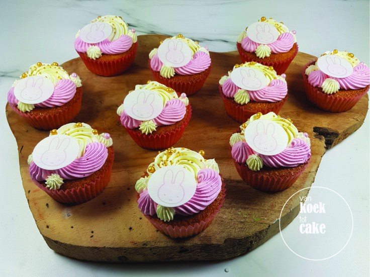 Nijntje cupcakes met toef thema roze en goud | Cupcakes en taart bestellen Zeeland Walcheren Vlissingen Middelburg Oost-Souburg